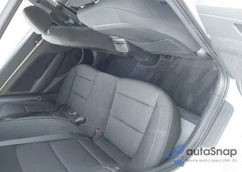 2018 Hyundai Elantra Value Edition z USA, uszkodzony, nr VIN 5NPD84LF0JH213925